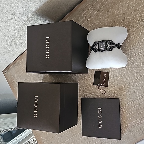 Authentic Gucci Signoria watch,new - Picture 2 of 11